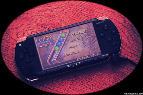 PSP-2000 (Slim&Lite)