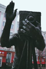 Красноярск. Памятник фотографу