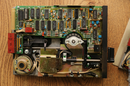 TRS-80 model 4P (floppy drive)