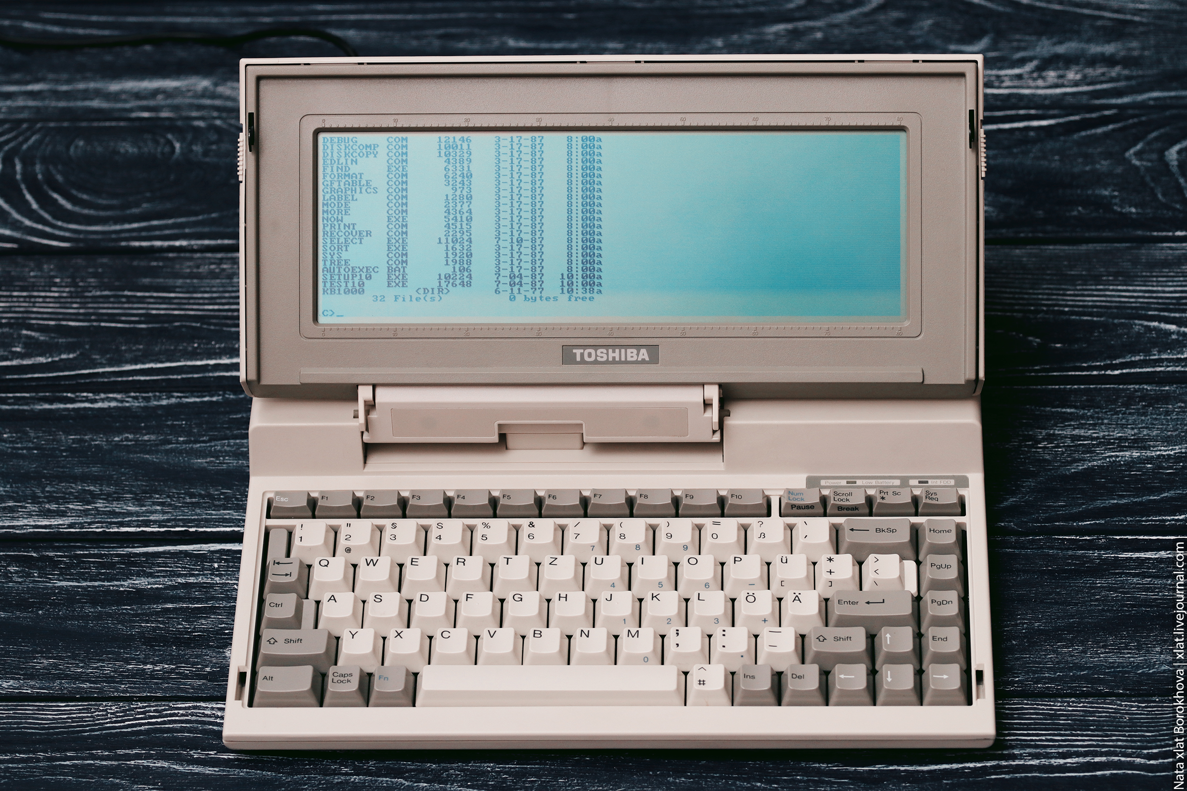 Тысяча ноутбуков. Toshiba t1000. Toshiba t1200. Toshiba 1000. Toshiba Libretto FV 1100t.