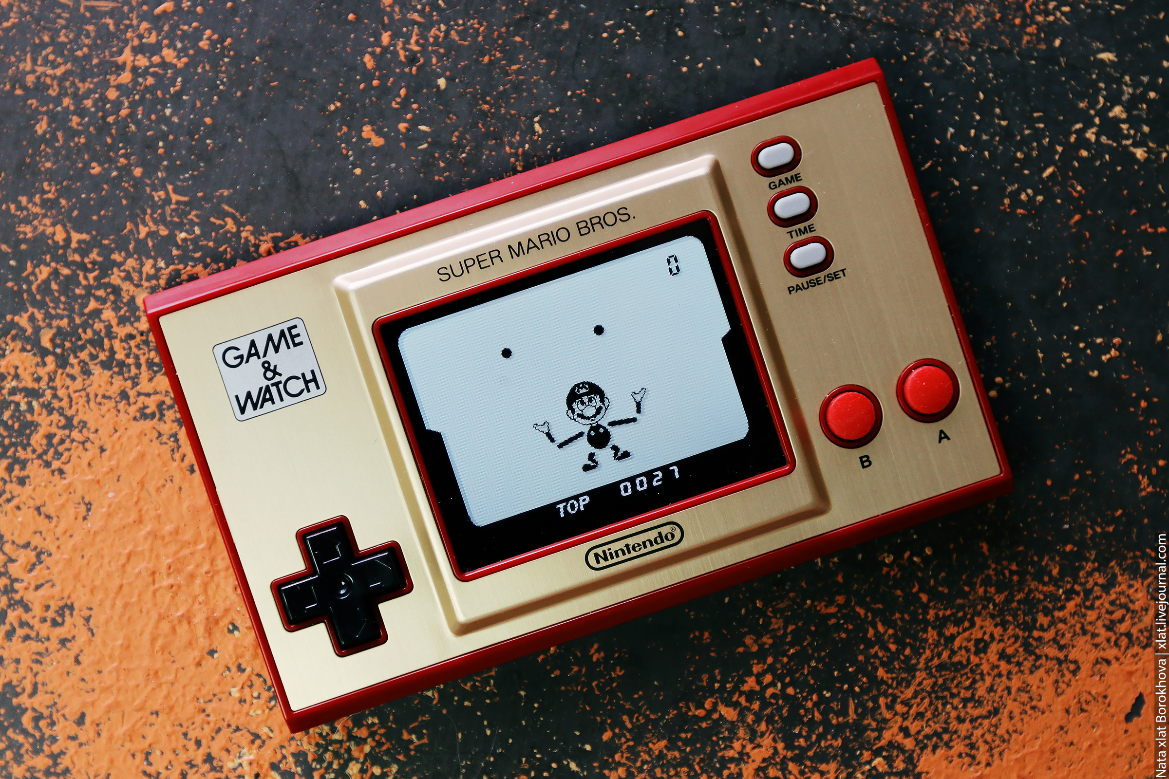 Game watch gallery. Нинтендо гейм энд вотч. Nintendo game & watch. Игровая приставка Nintendo super Mario Bros.. Нинтендо гейм энд вотч Марио.